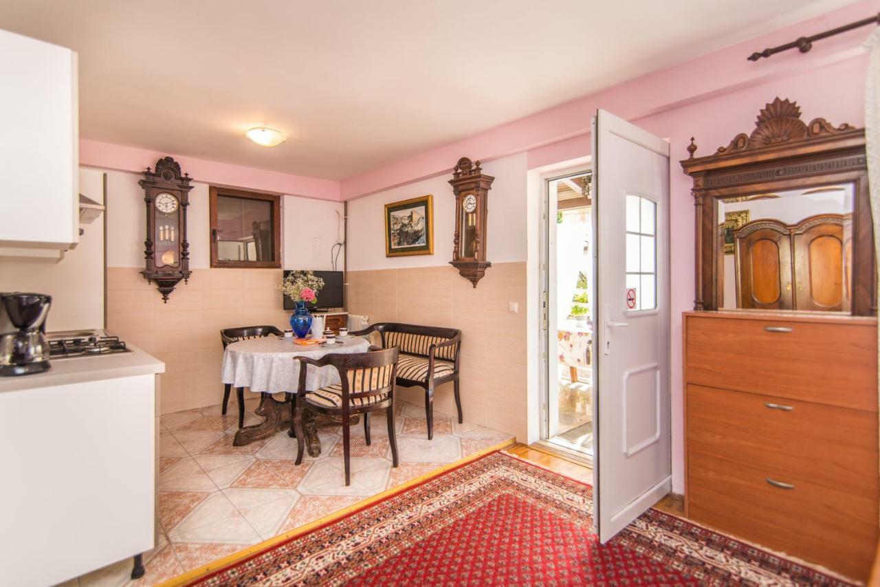 Apartmani Marina ポレッチ エクステリア 写真