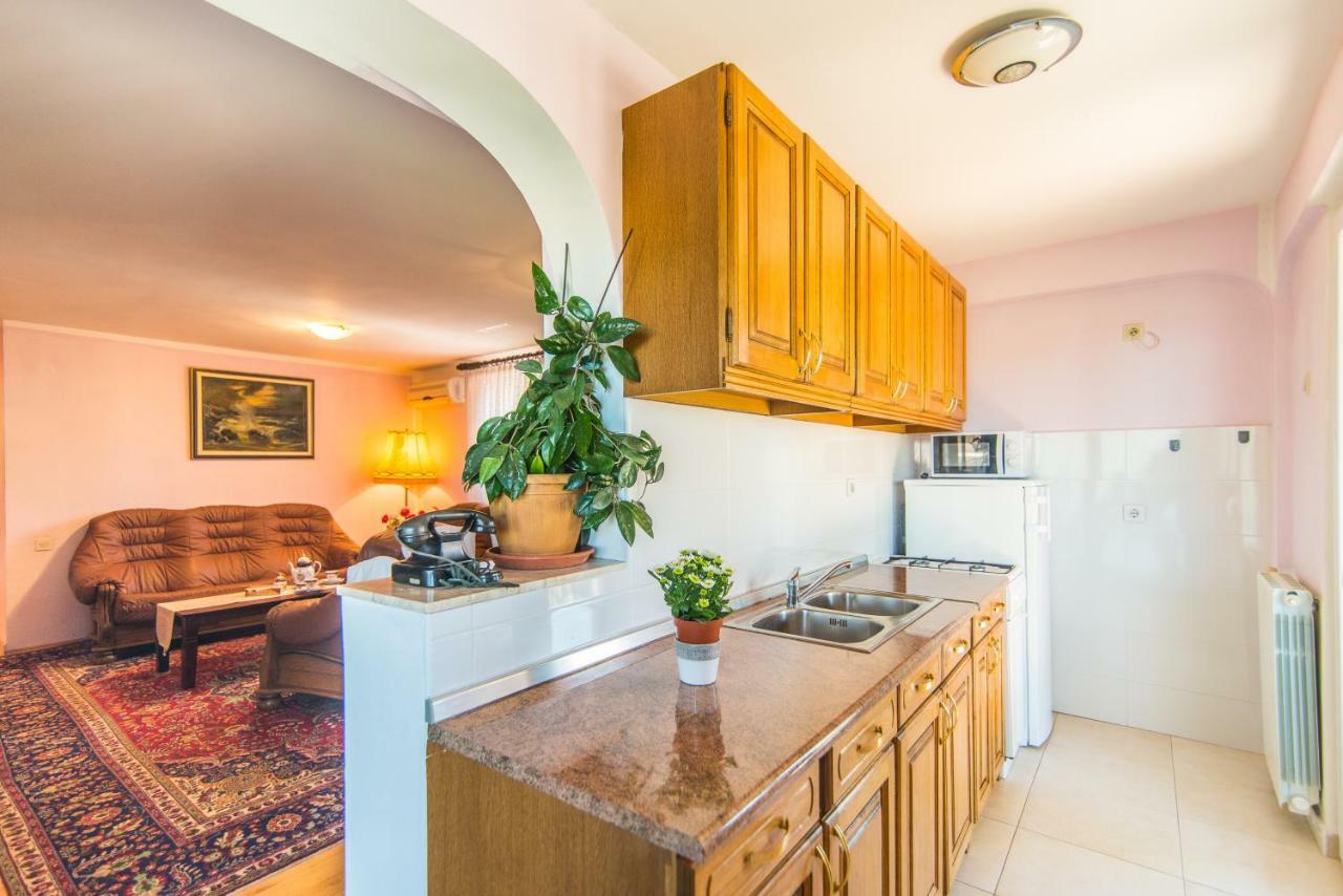 Apartmani Marina ポレッチ エクステリア 写真