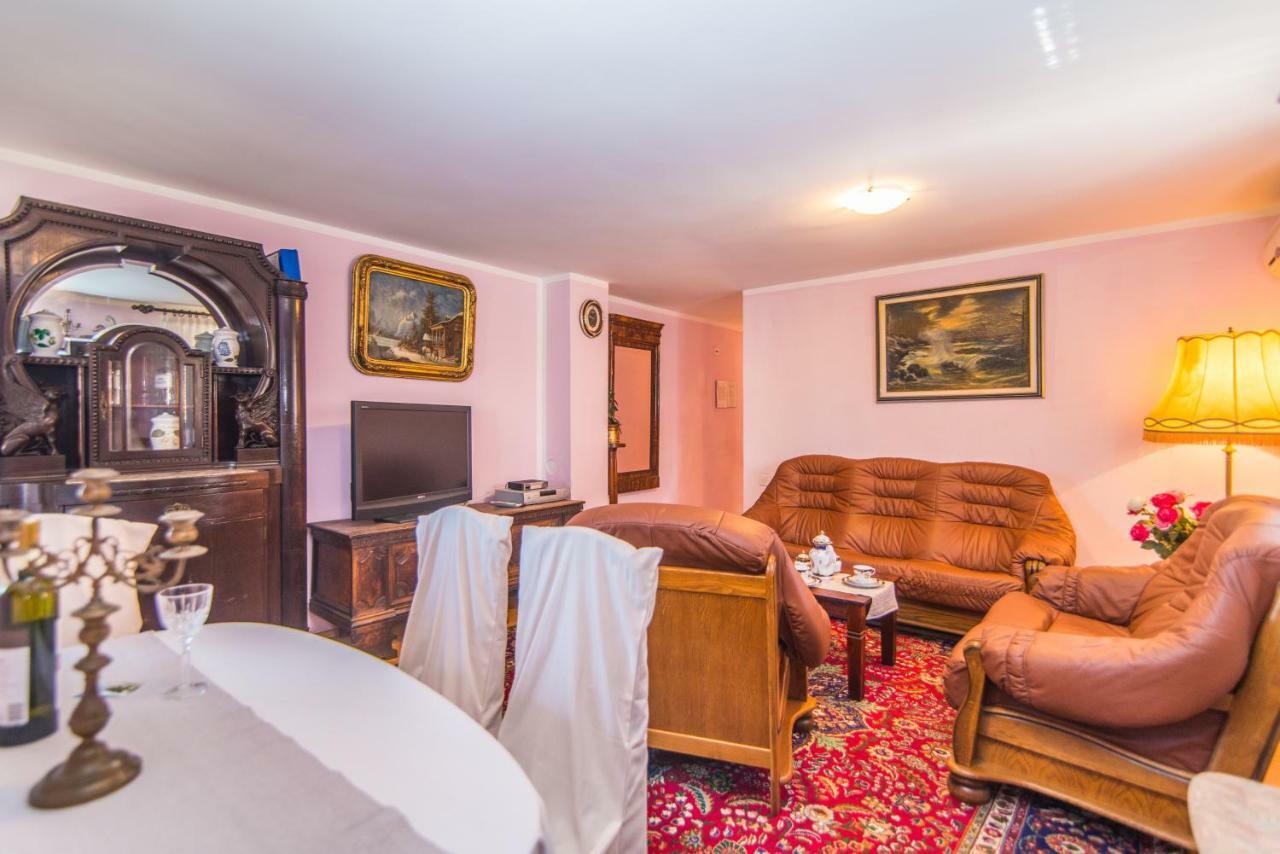 Apartmani Marina ポレッチ エクステリア 写真