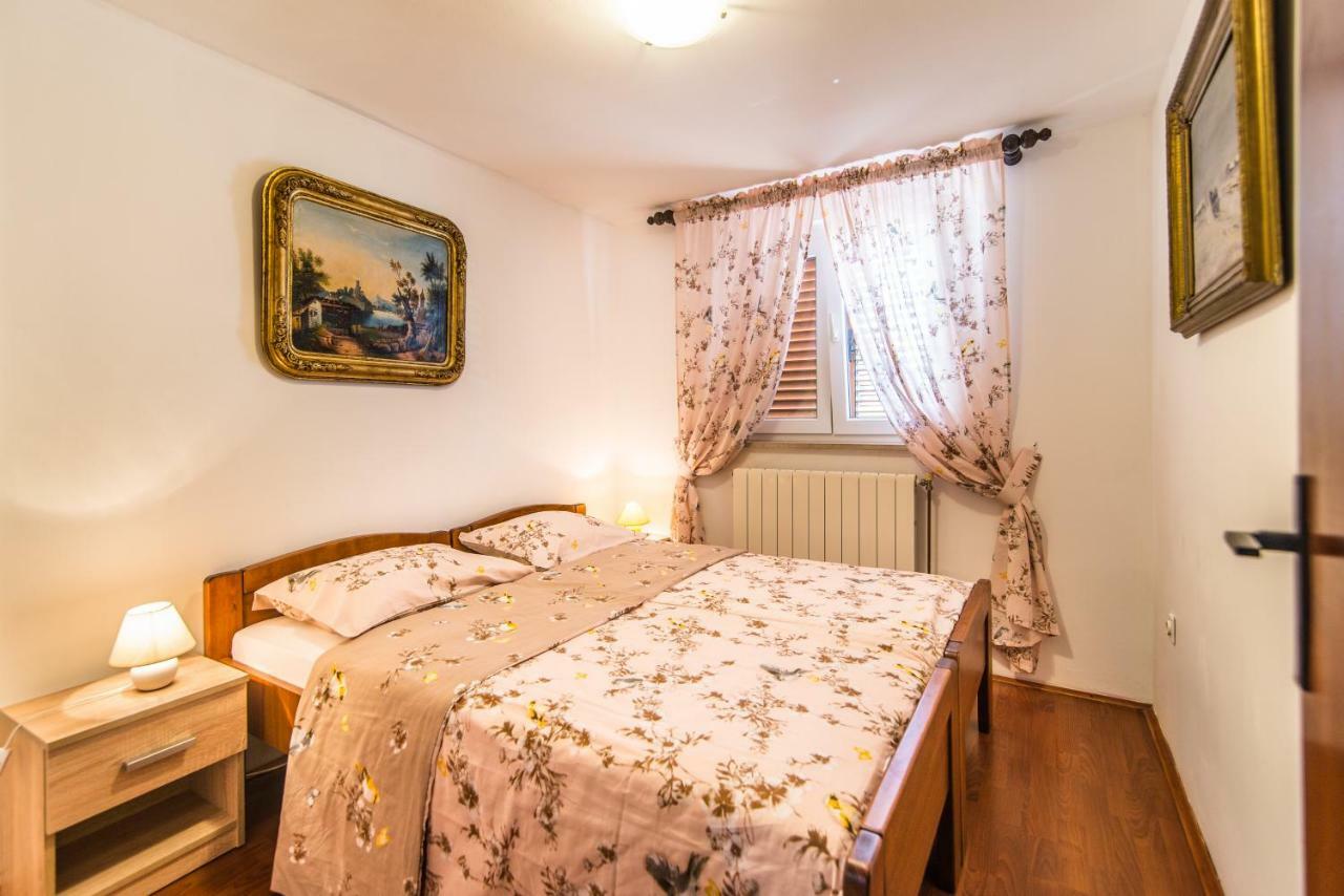 Apartmani Marina ポレッチ エクステリア 写真