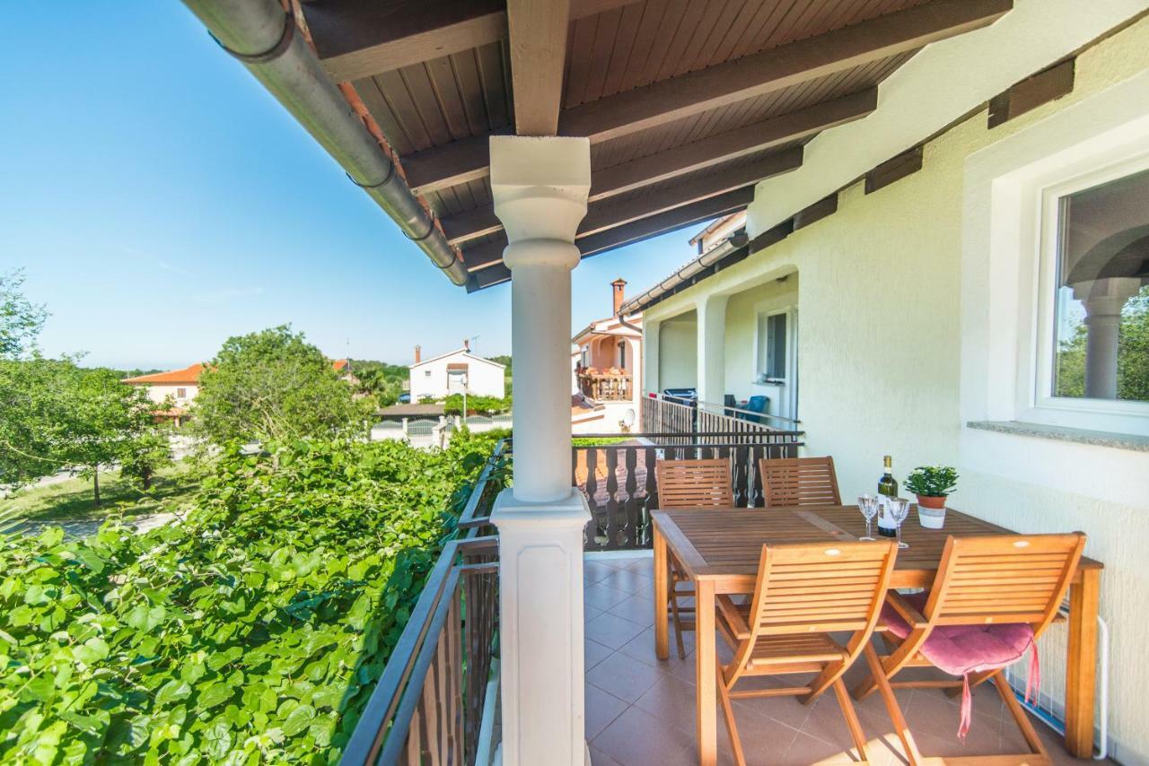 Apartmani Marina ポレッチ エクステリア 写真